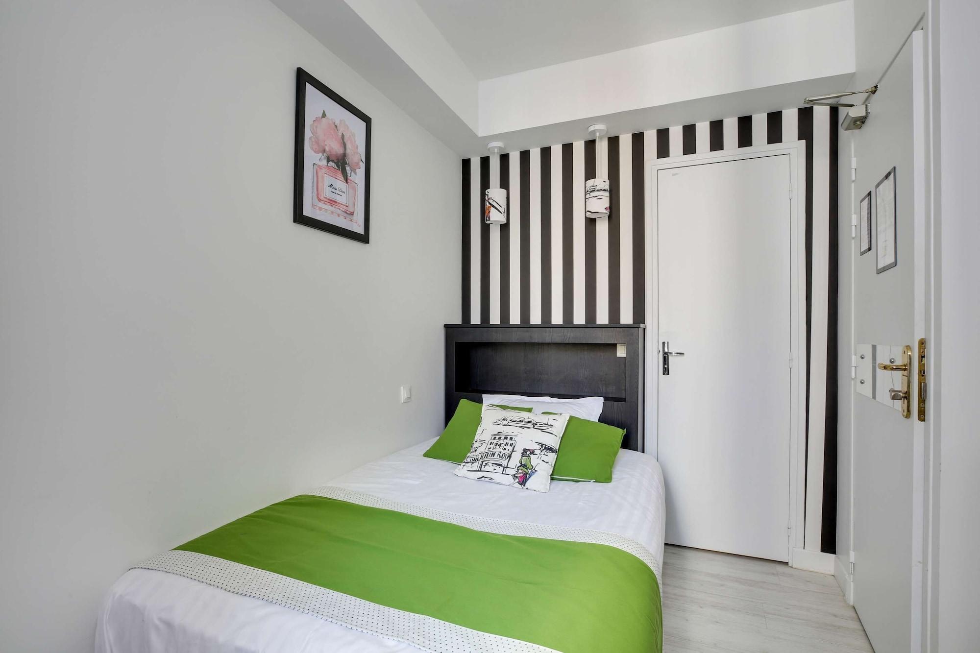 Hotel Riviera Elysees Paris Exterior photo